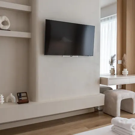 Ciao Borshi Boutique Hotel 4*