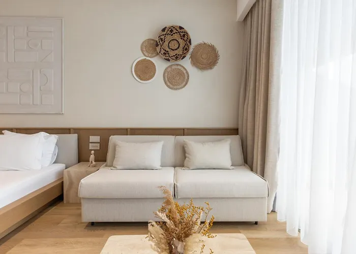 Ciao Borshi Boutique Hotel 4*