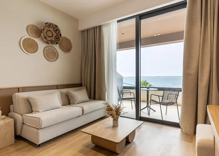 Hotel Ciao Borshi Boutique 4*