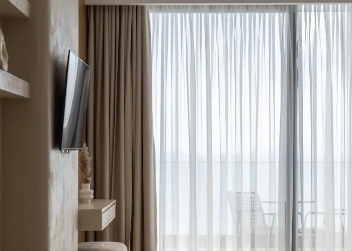 Ciao Borshi Boutique