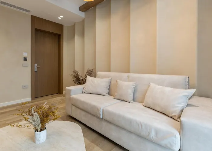 Ciao Borshi Boutique